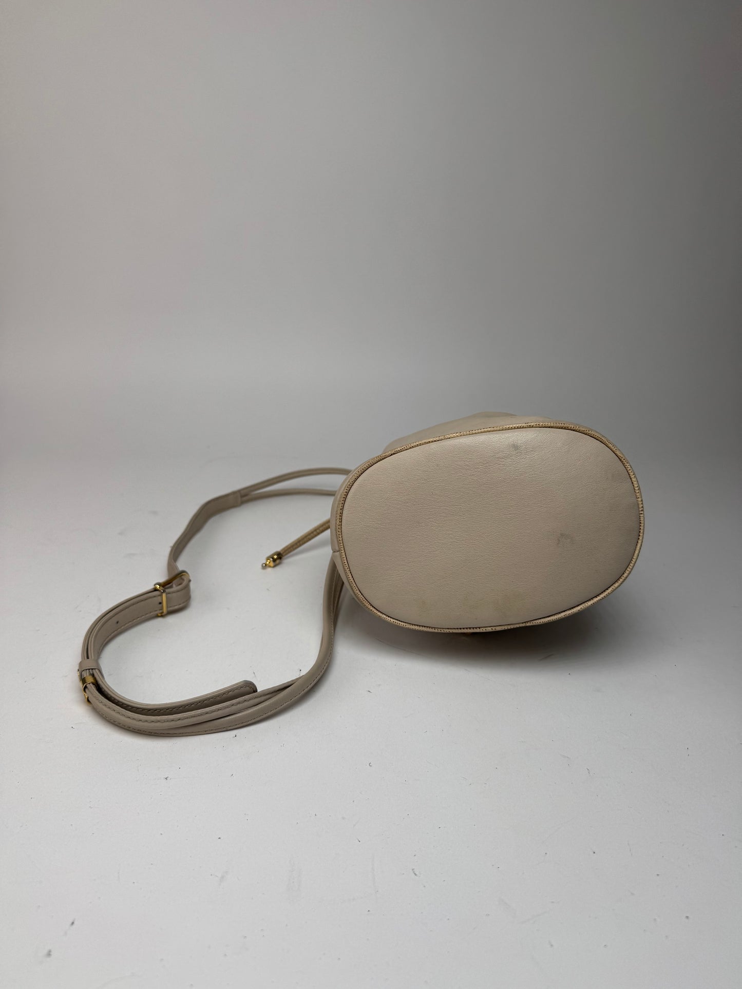 Vintage Celine Seau16 leather bag grey white