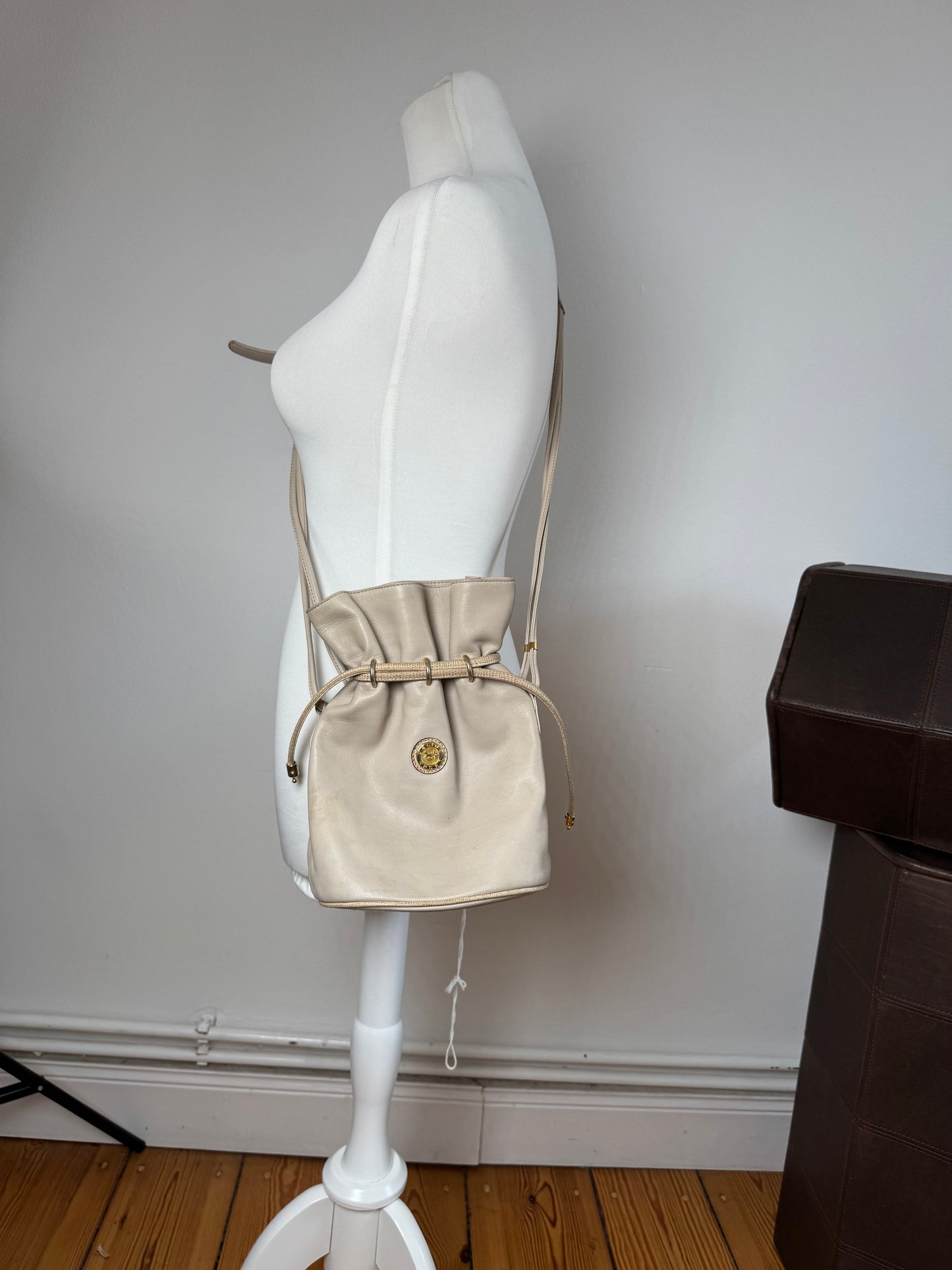 Vintage Celine Seau16 leather bag grey white
