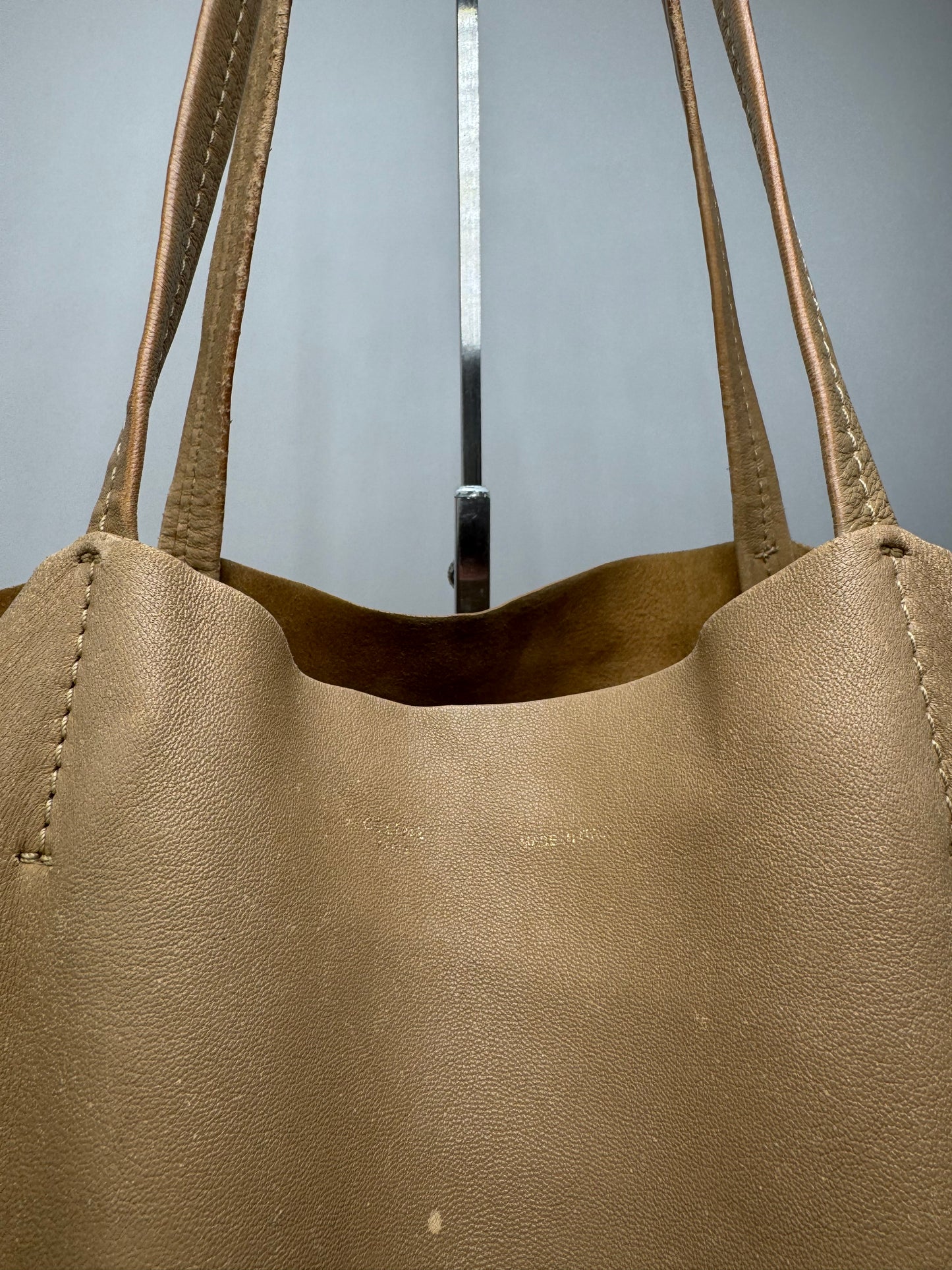 Grand sac fourre-tout vintage en cuir camel Céline Paris