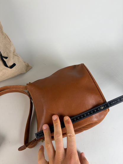 Vintage Gucci Smooth Leather Flap Crossbody Bag Brown Gold