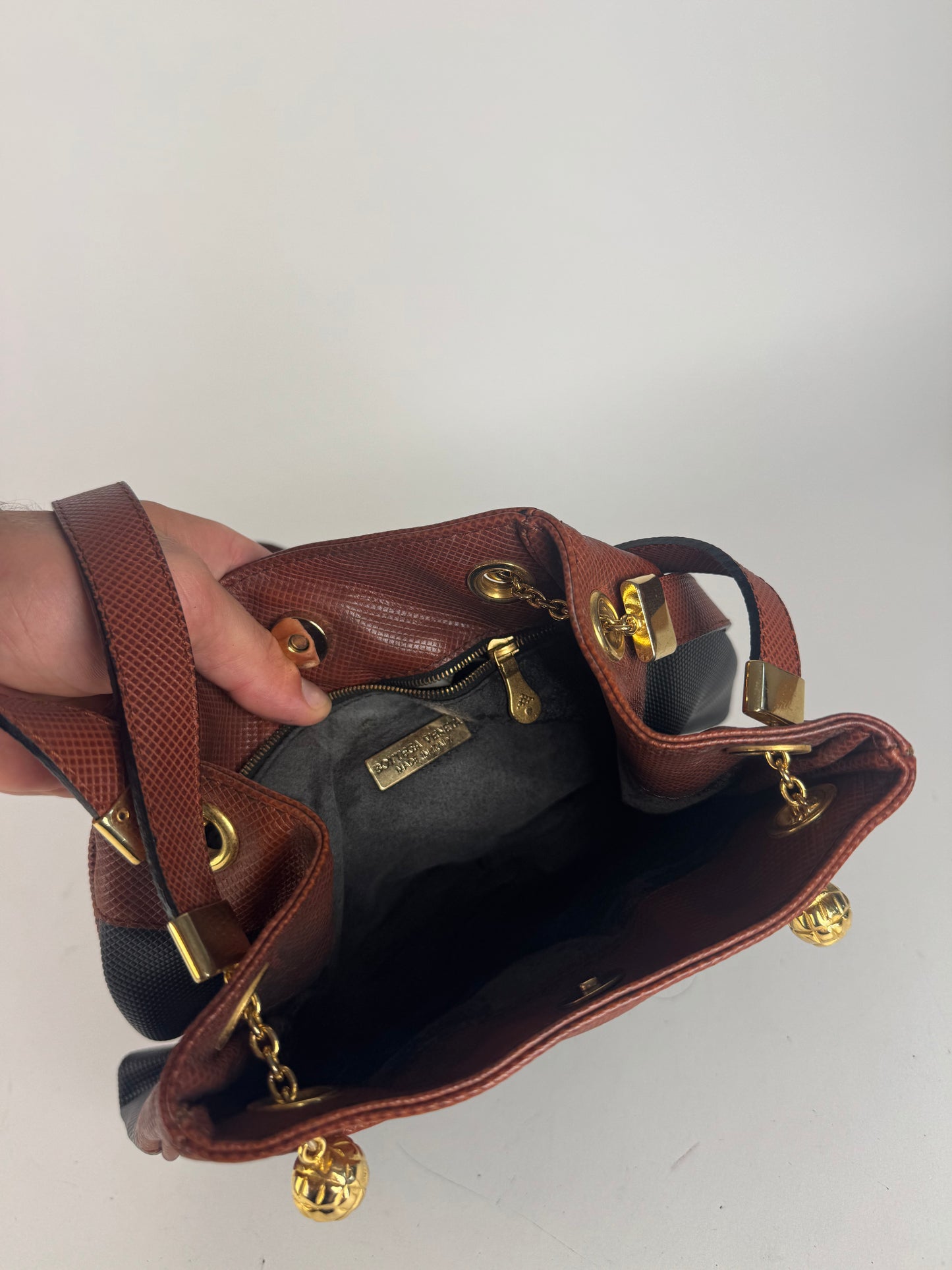Sac seau vintage en cuir Bottega Veneta noir marron