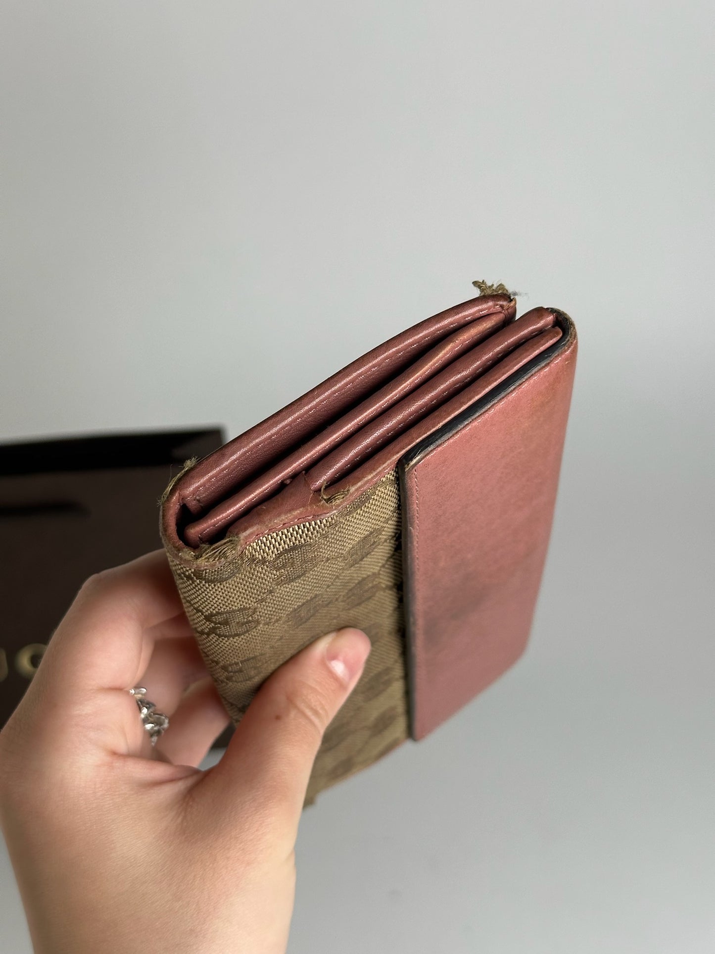 Vintage Gucci Monogram Lether wallet beige pink