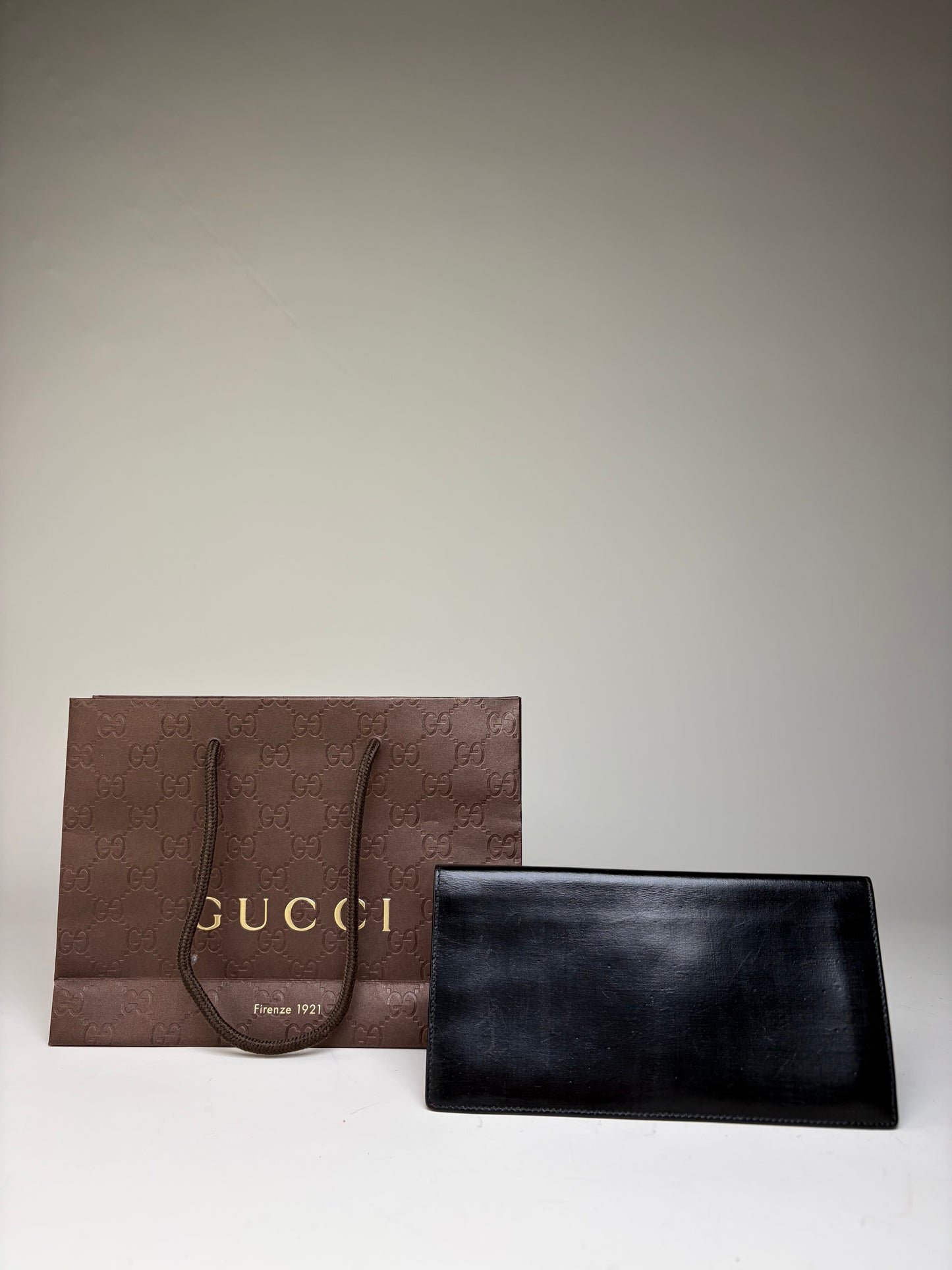 Vintage Gucci Smooth Leather Bifold Wallet Black Gold
