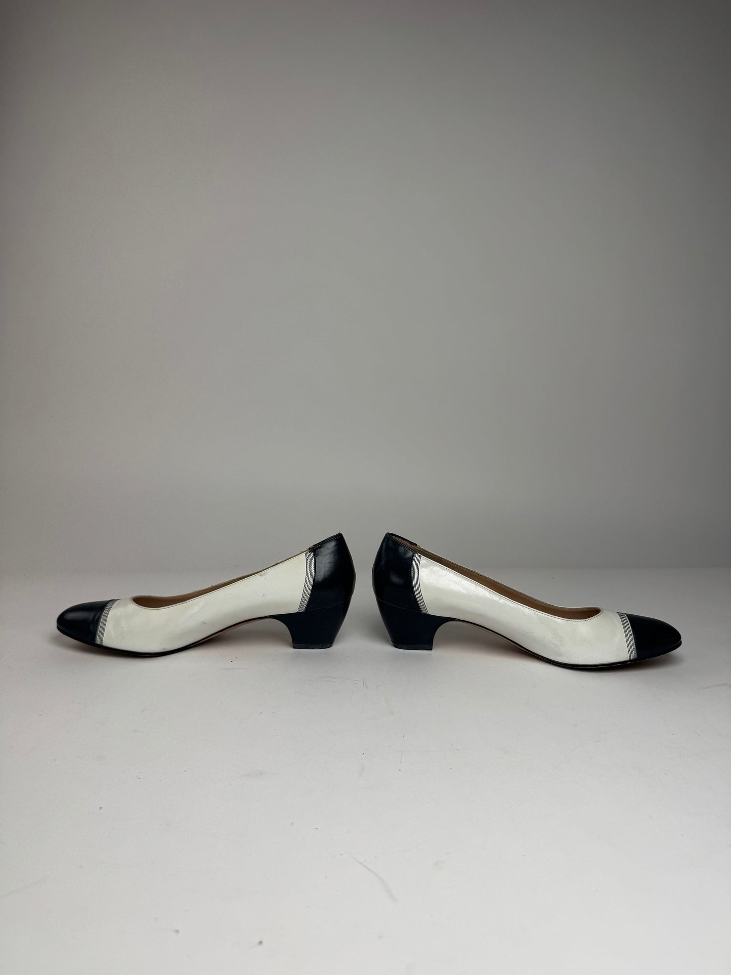 Vintage Salvatore Ferragamo Leather Pumps Navy White