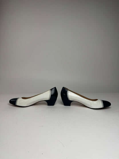 Vintage Salvatore Ferragamo Leather Pumps Navy White