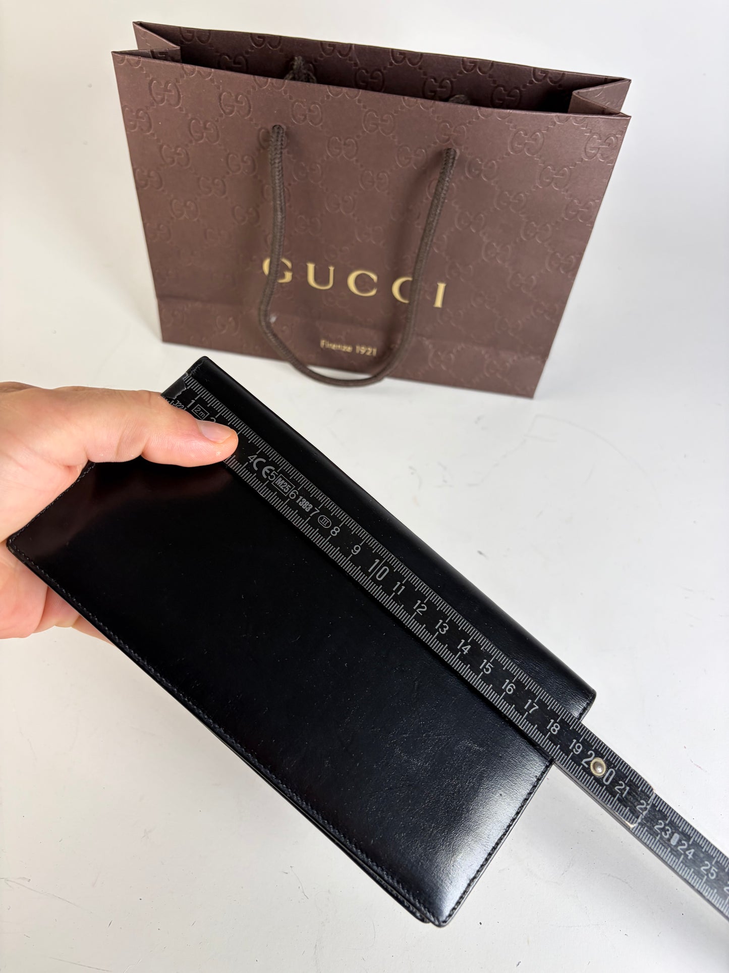 Vintage Gucci Smooth Leather Bifold Wallet Black Gold