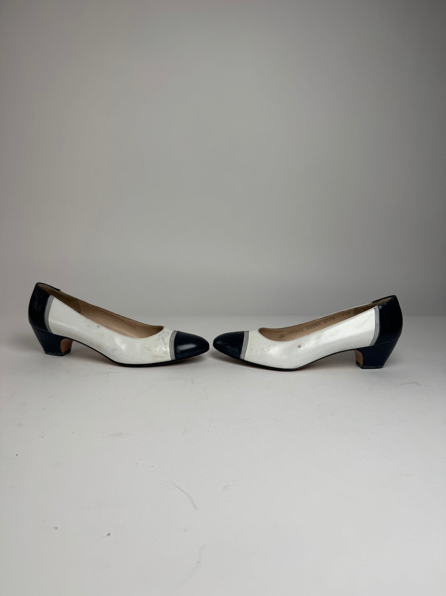 Vintage Salvatore Ferragamo Leather Pumps Navy White