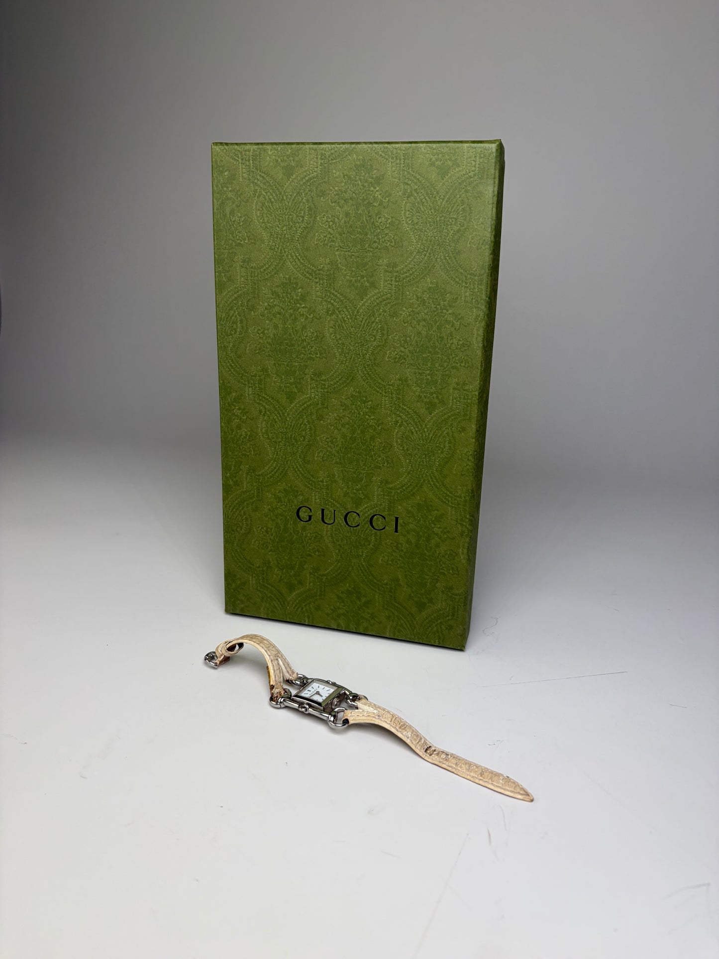 Vintage Gucci Signora Crocodile Strap Watch Beige Cream