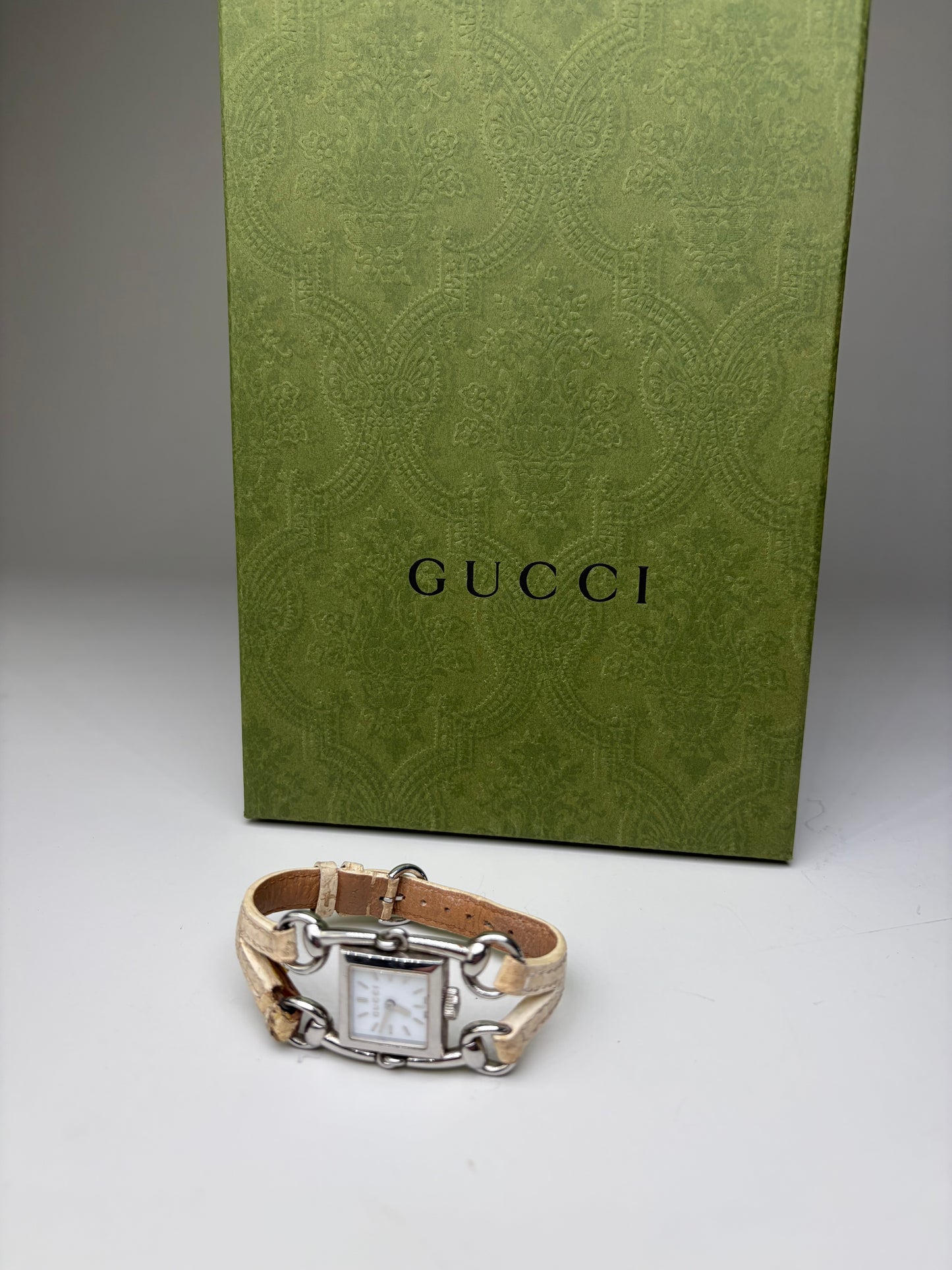 Vintage Gucci Signora Crocodile Strap Watch Beige Cream