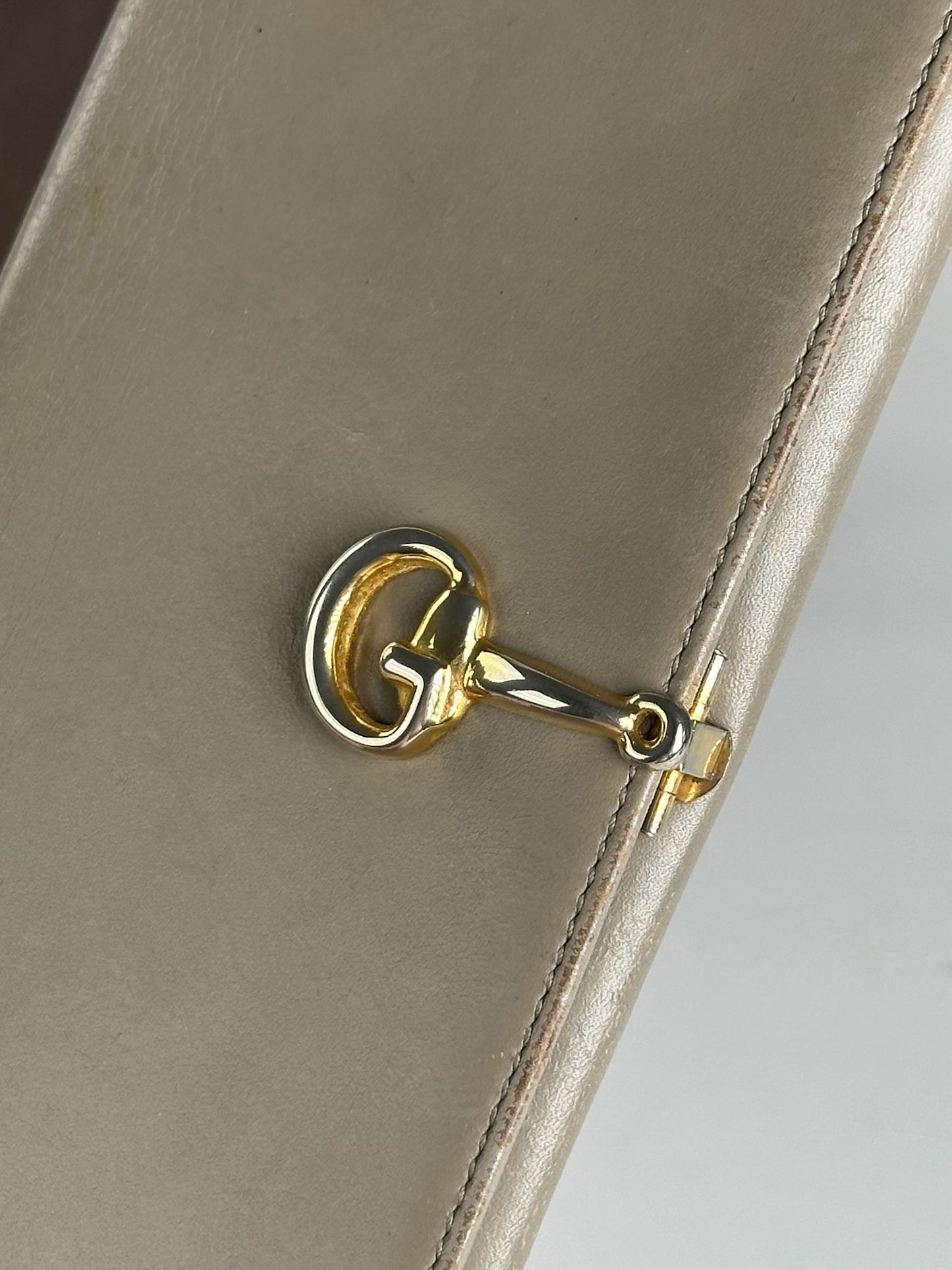 Vintage Gucci Horsebit Patent Leather Wallet beige