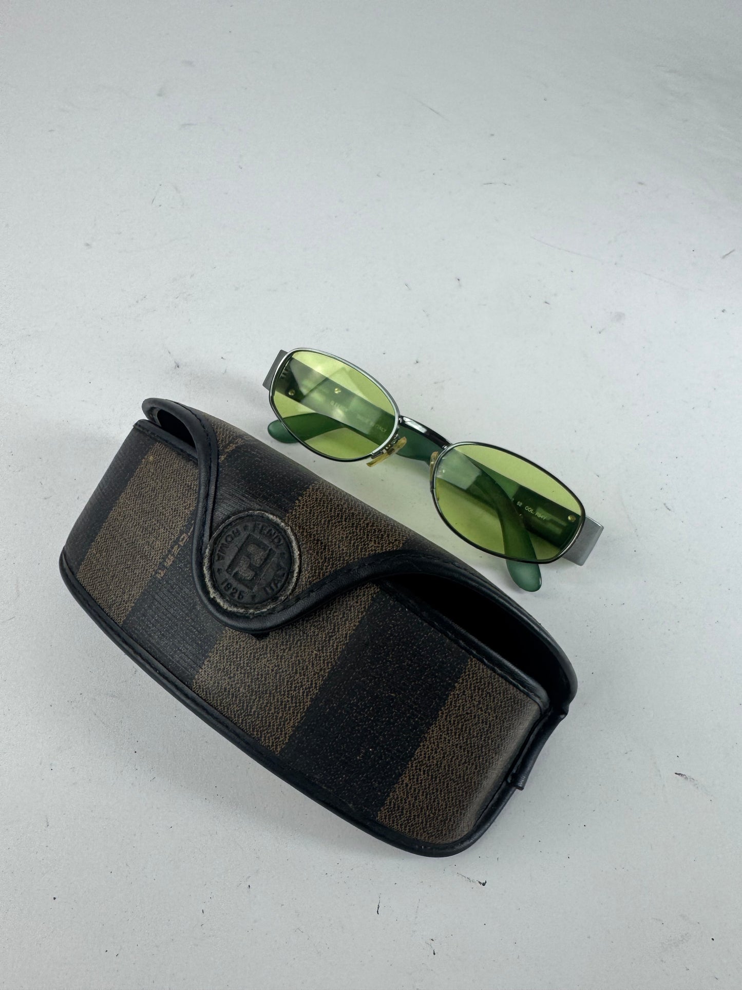 Lunettes de soleil rétro vintage Fendi Roma vertes