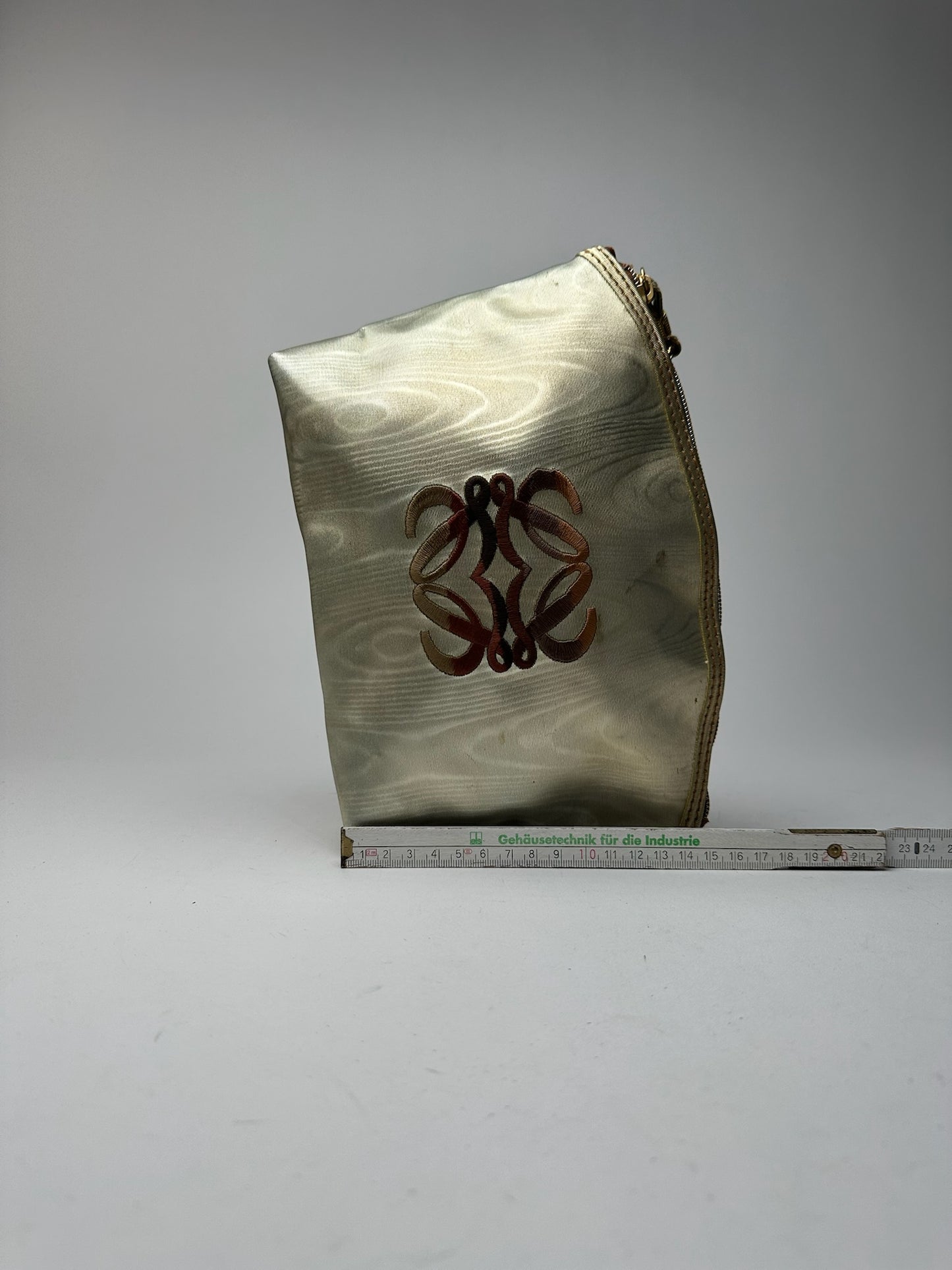 Pochette en cuir vintage Loewe Madrid