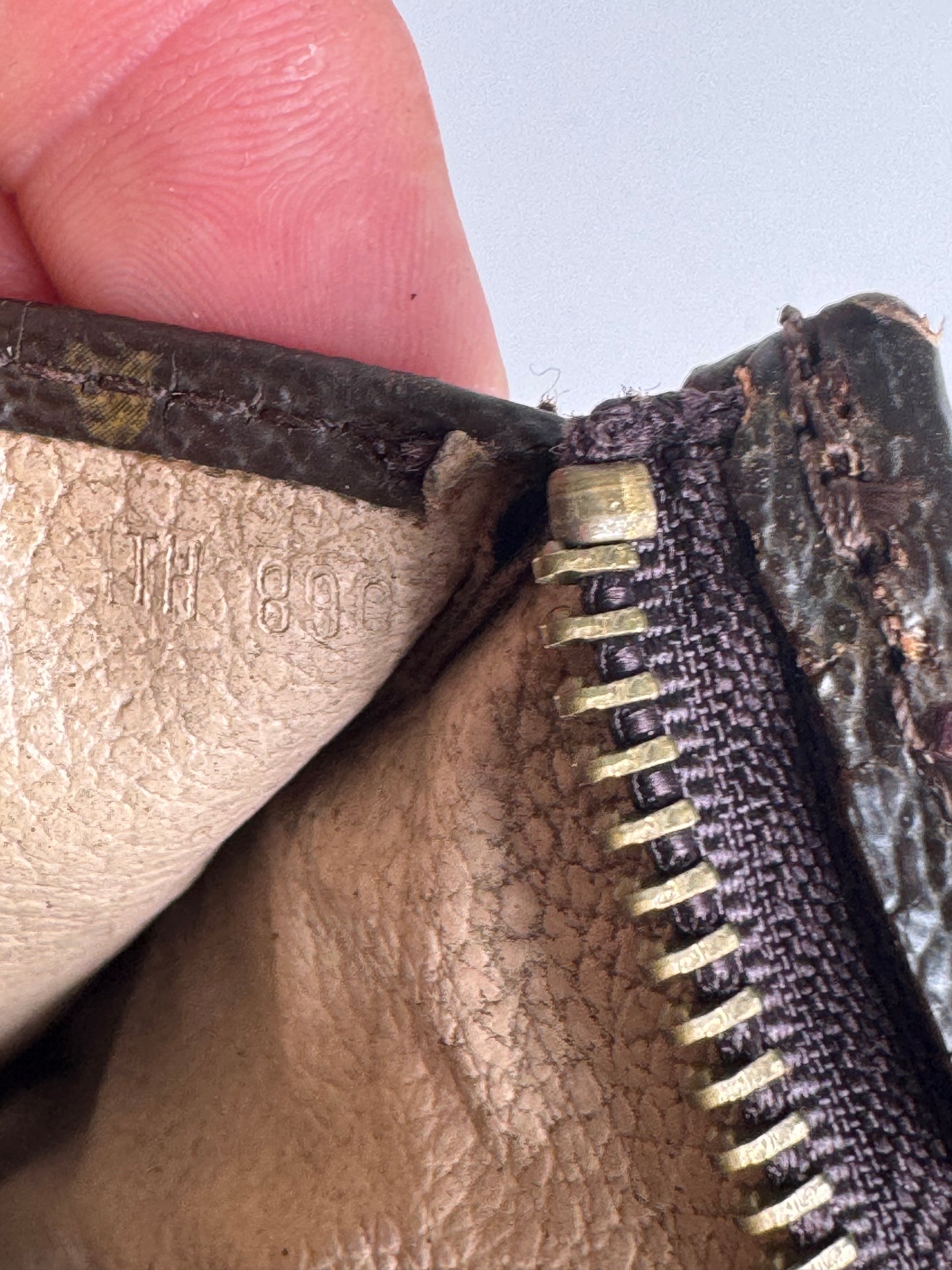 Pochette vintage Louis Vuitton en cuir Monogram marron