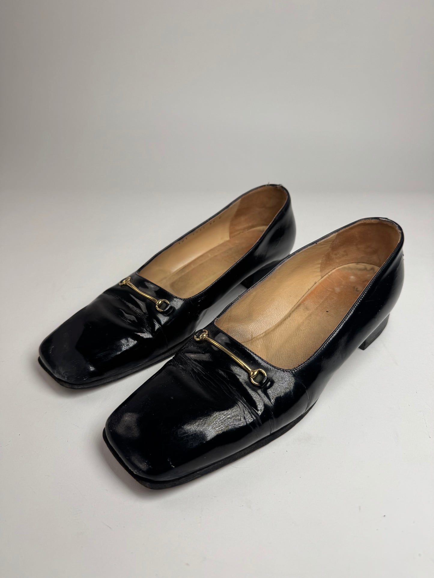 Vintage Gucci Patent Leather Pumps Black 39