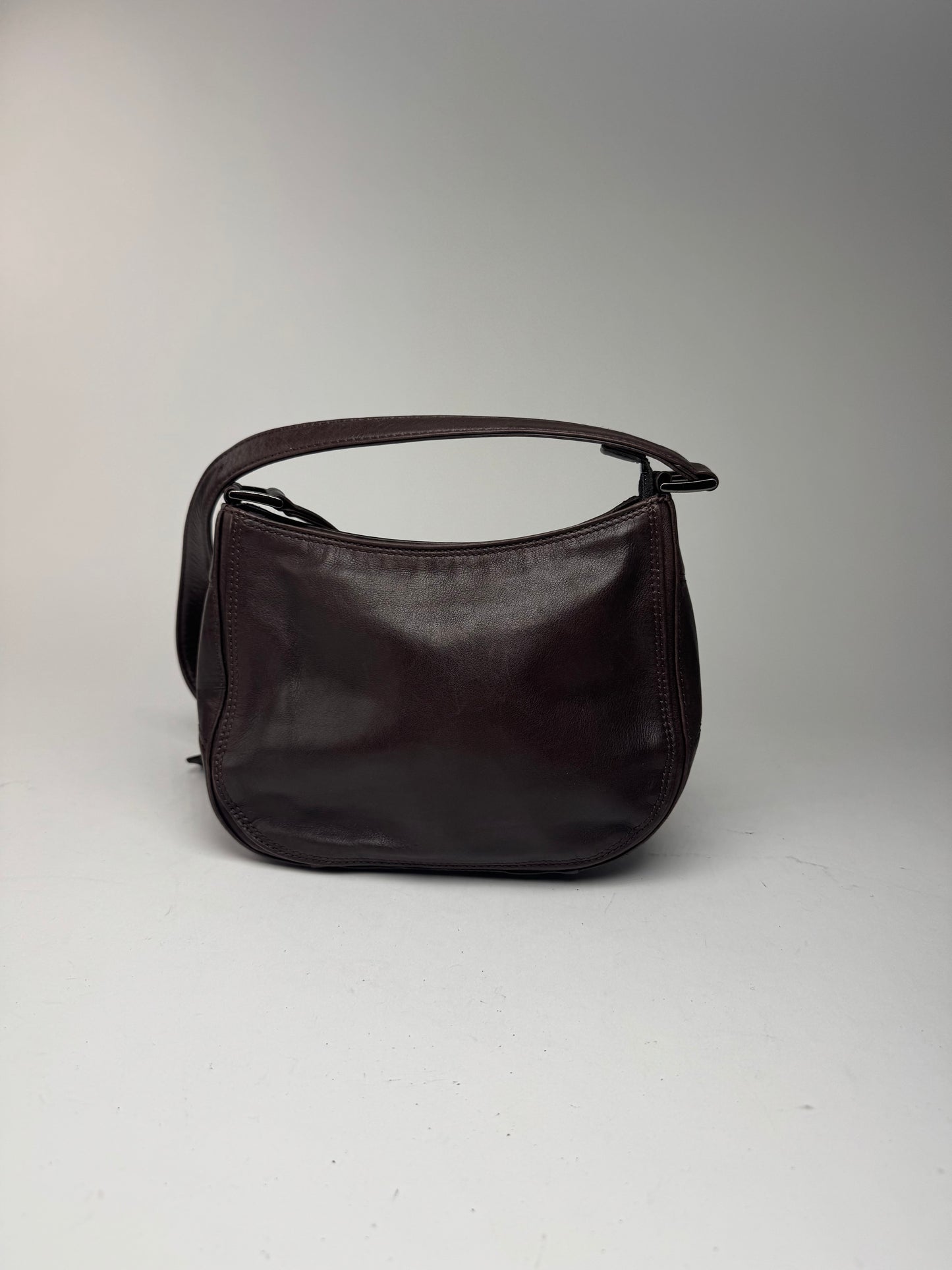 Sac vintage en cuir marron Issey Miyake