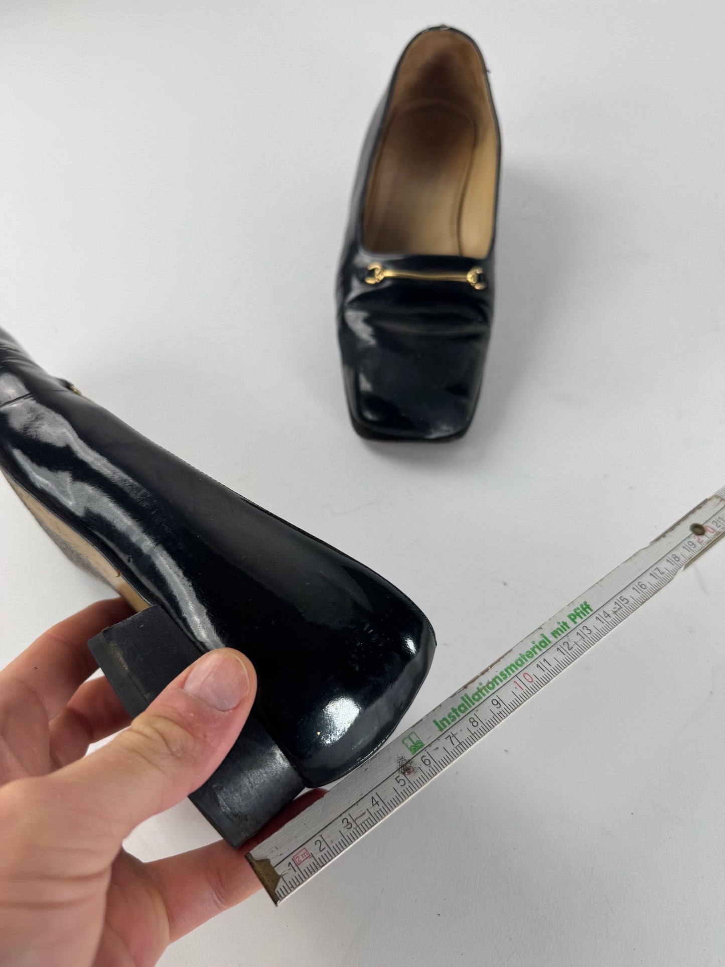 Vintage Gucci Patent Leather Pumps Black 39