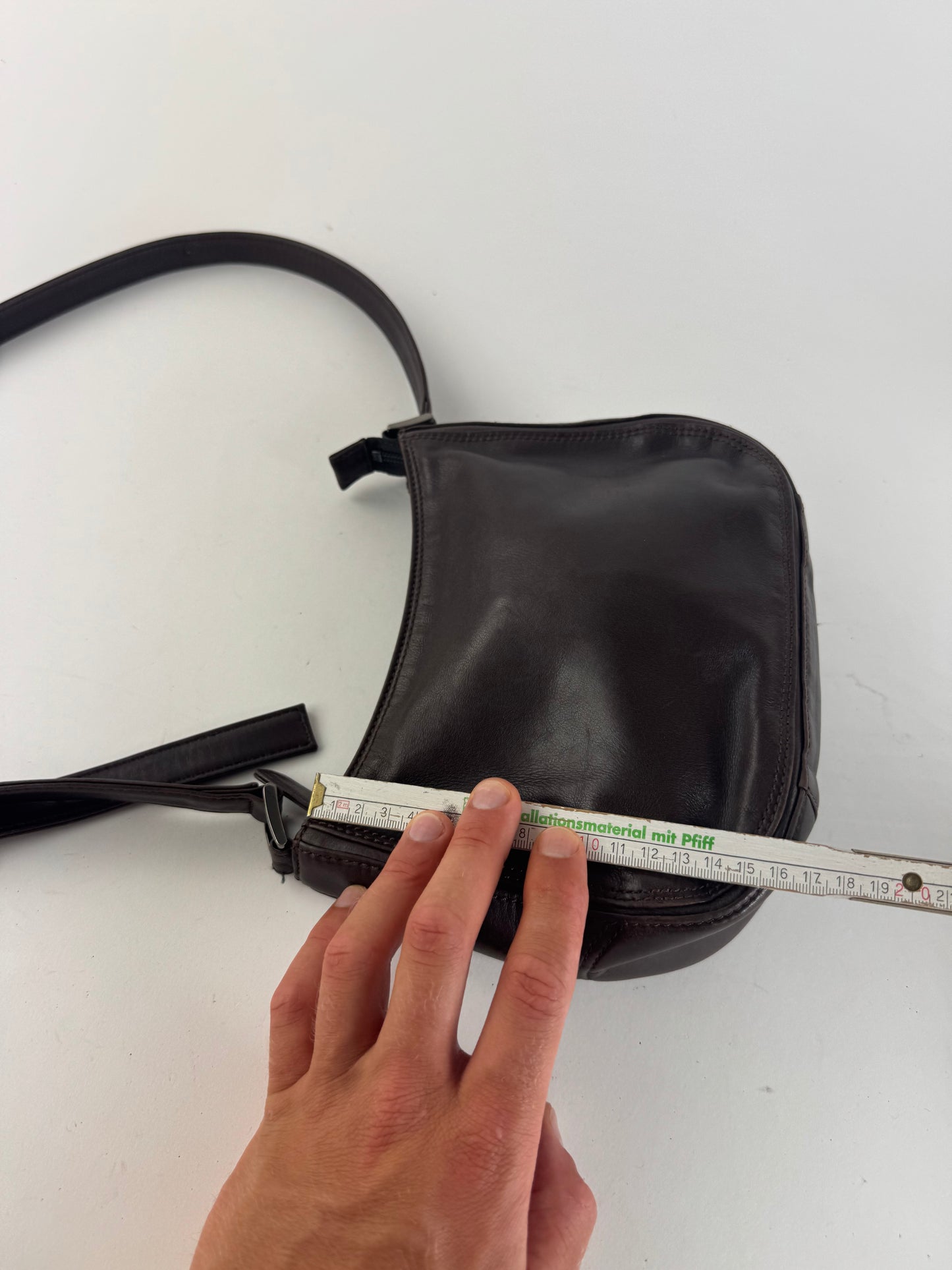 Sac vintage en cuir marron Issey Miyake