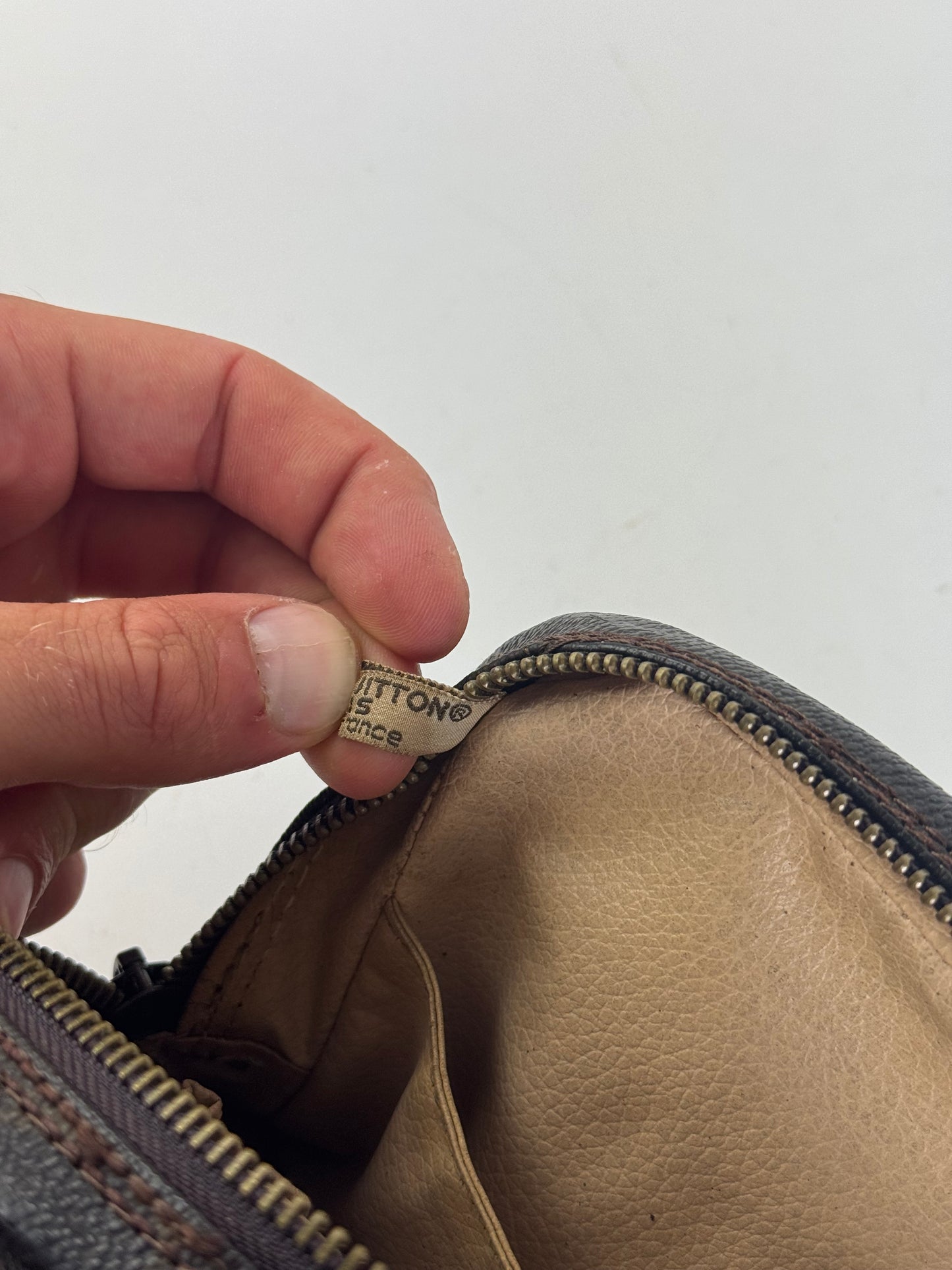 Pochette vintage Louis Vuitton en cuir Monogram marron