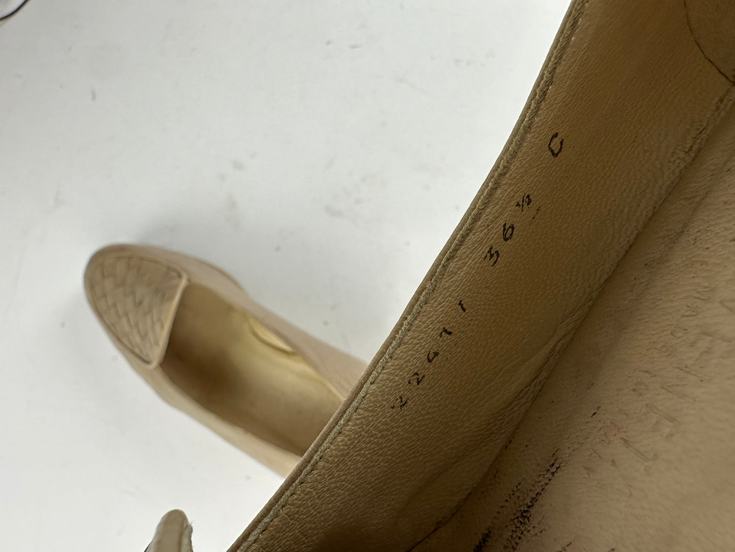Vintage Bottega Veneta Leather Loafers Beige EU36.5 Woven