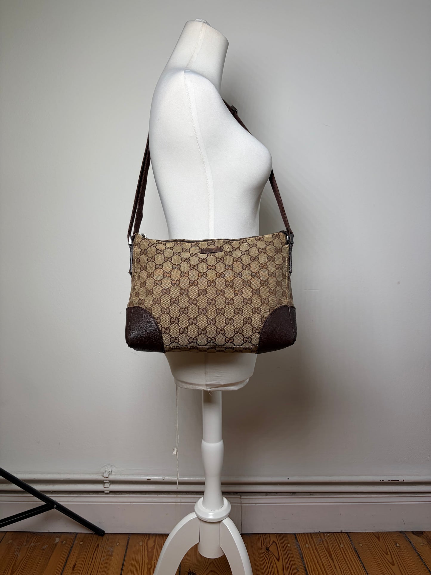 Vintage Gucci GG Supreme Flap Crossbody Bag Brown Beige