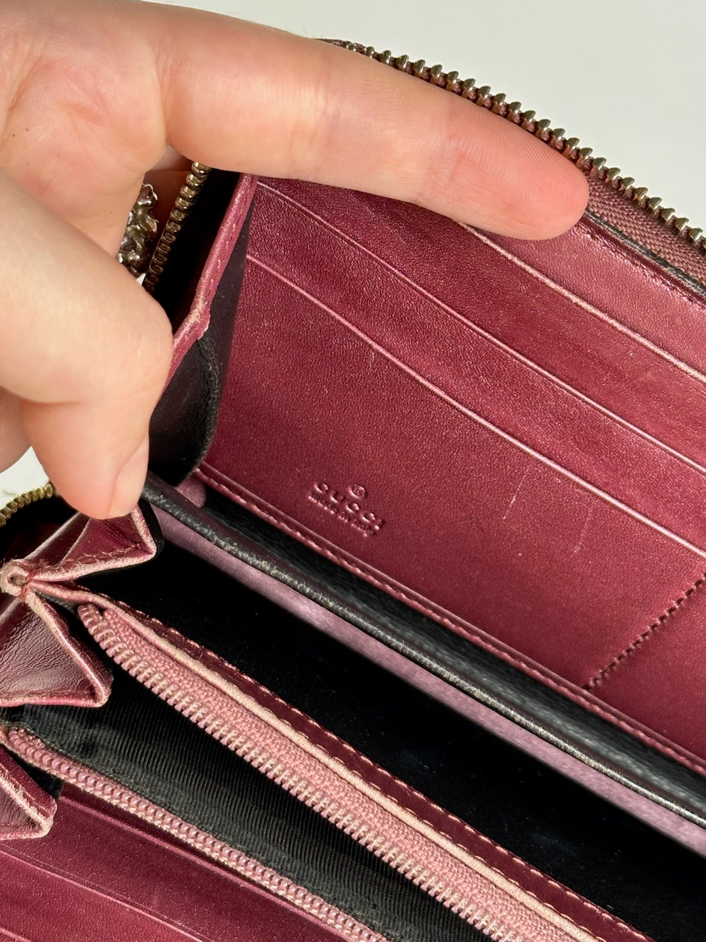 Portefeuille Gucci Monogram vintage beige rose