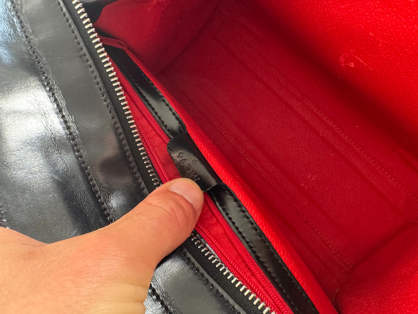 Sac vintage en cuir verni noir Céline Paris