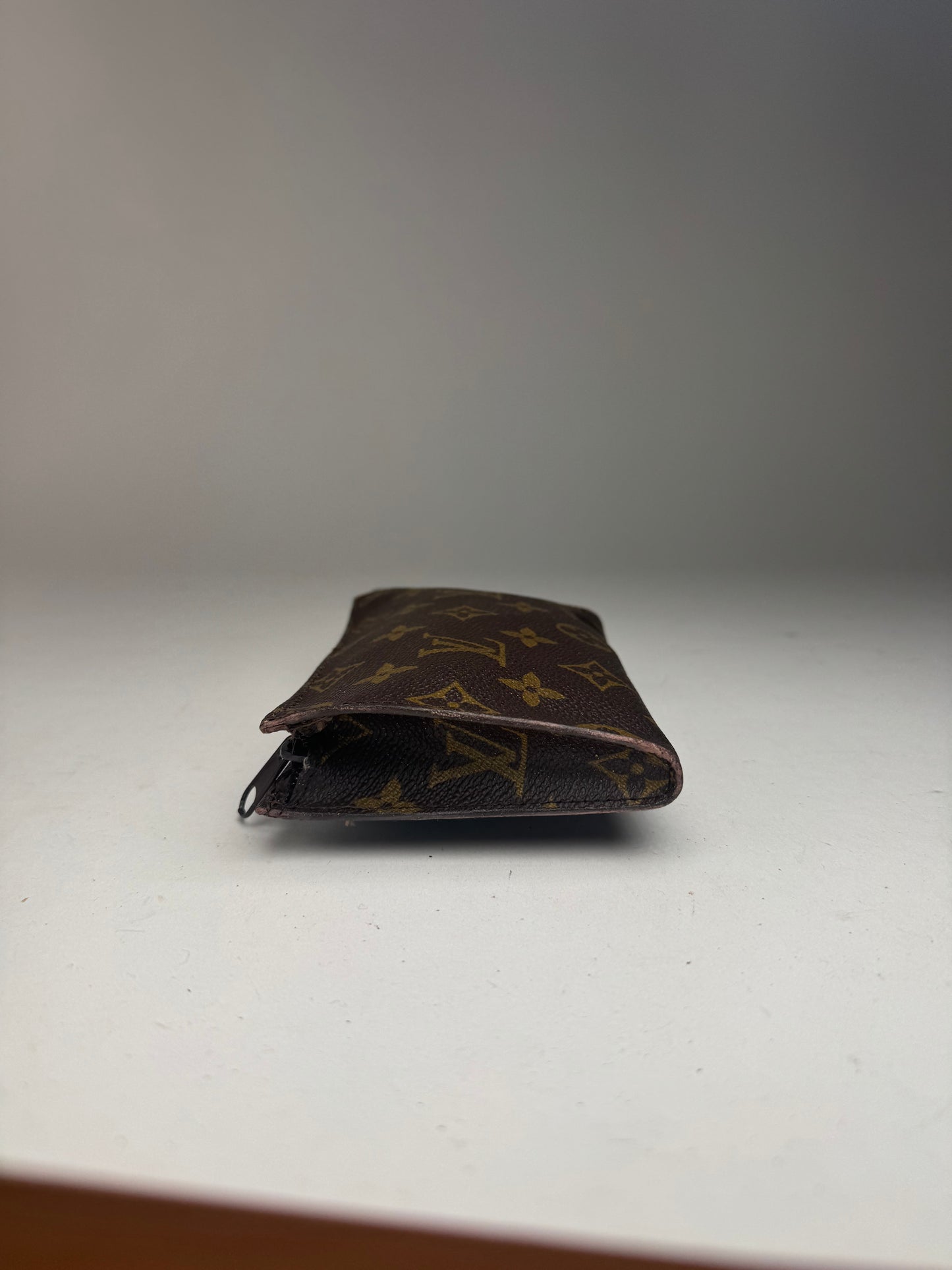 Pochette en cuir monogramme Louis Vuitton vintage