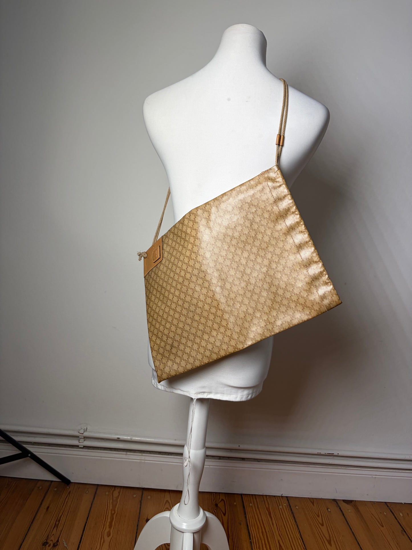Vintage Celine Canvas Clutch Bag Gold-Tone Clasp Beige Gold