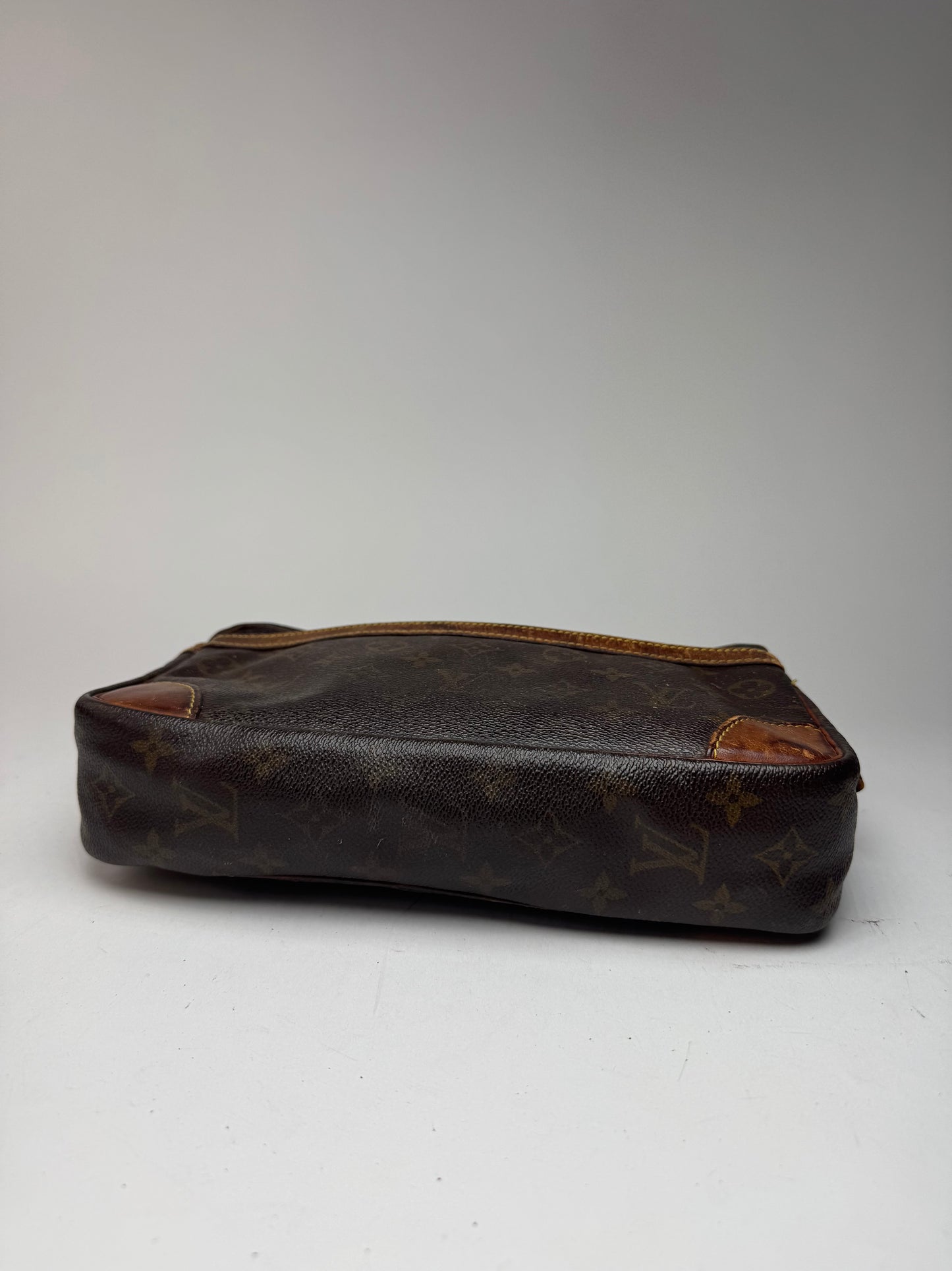 Pochette vintage Louis Vuitton en cuir Monogram marron