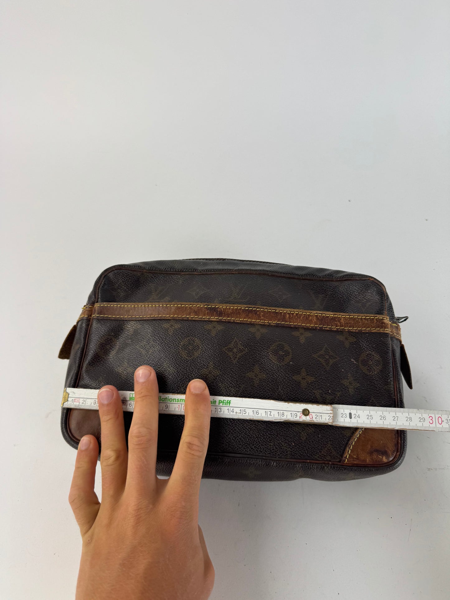 Pochette vintage Louis Vuitton en cuir Monogram marron