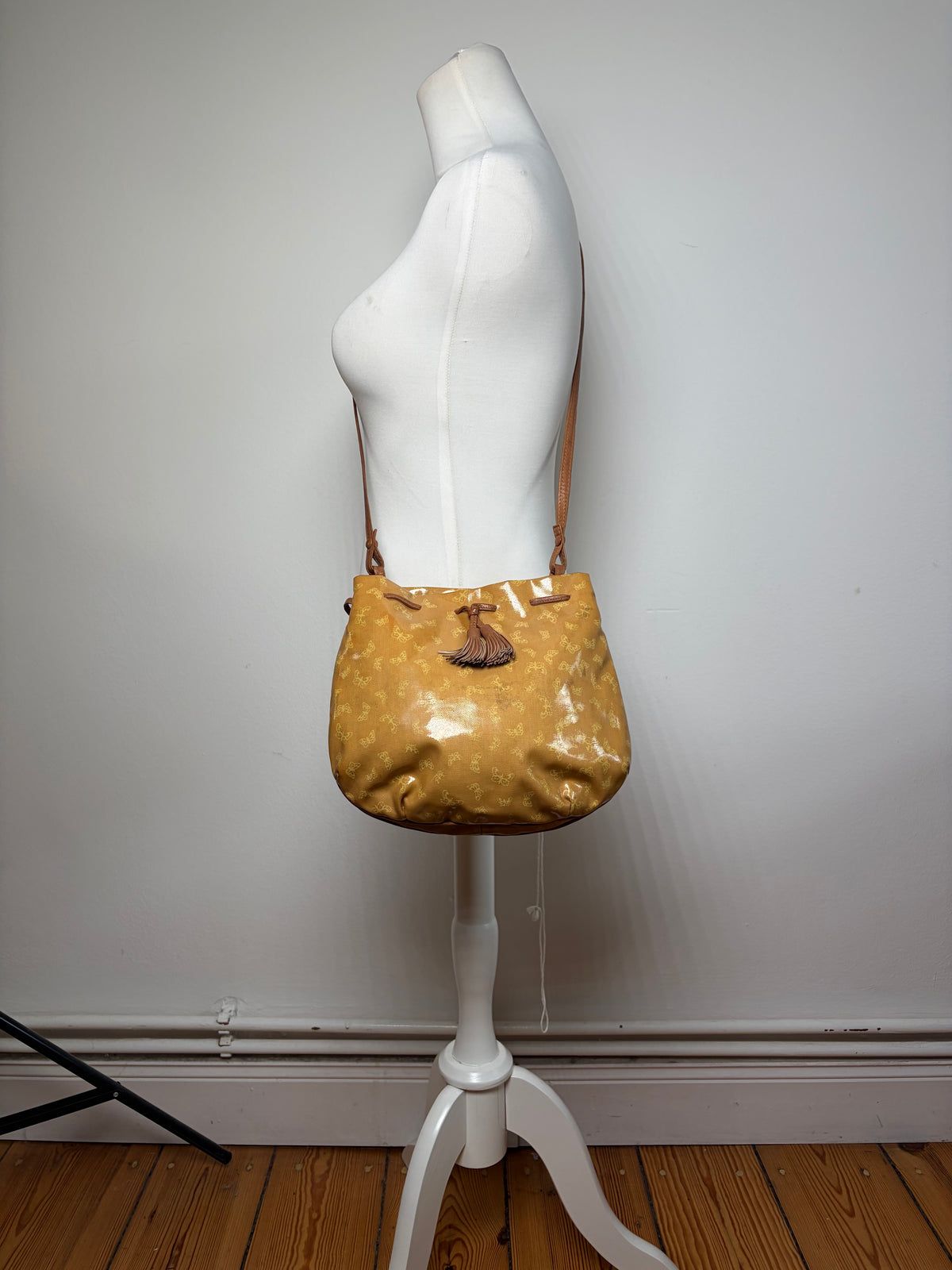 Vintage Bottega Veneta Butterfly Motif Drawstring Shoulder Bag c. Late 1980s Yellow Brown