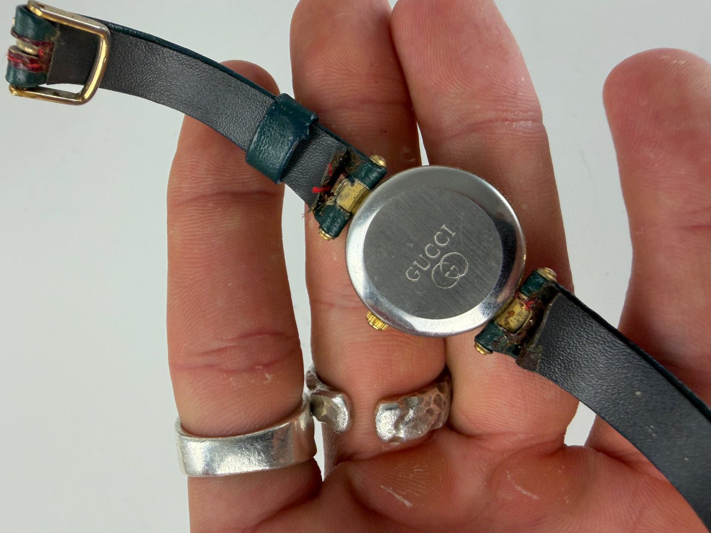 Vintage Gucci Leather Strap Watch Green Red Gold-Tone Damaged