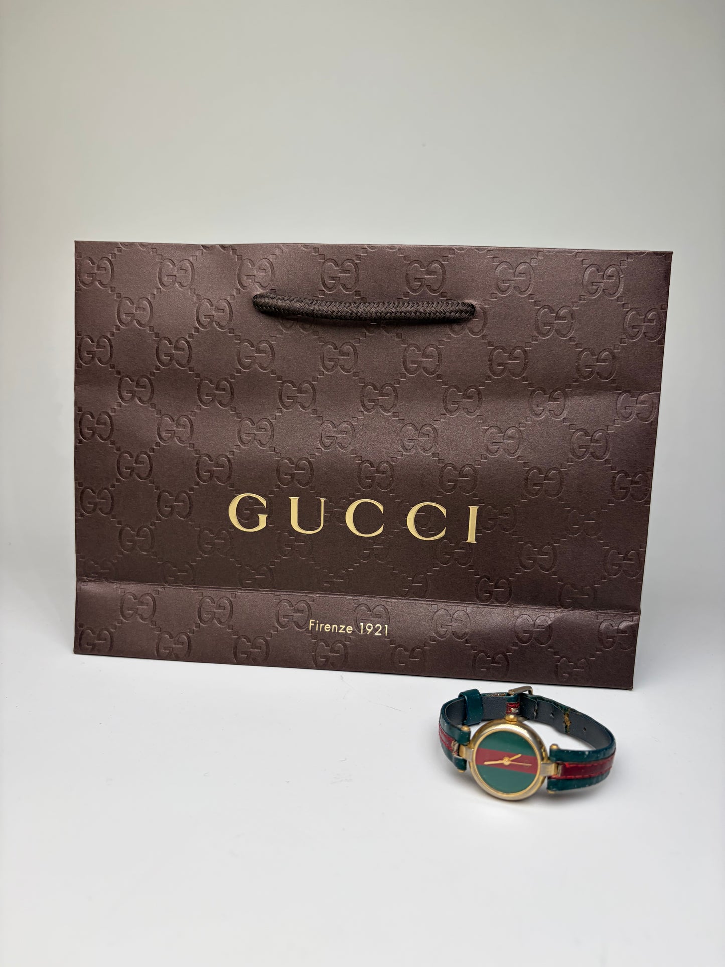 Vintage Gucci Leather Strap Watch Green Red Gold-Tone Damaged