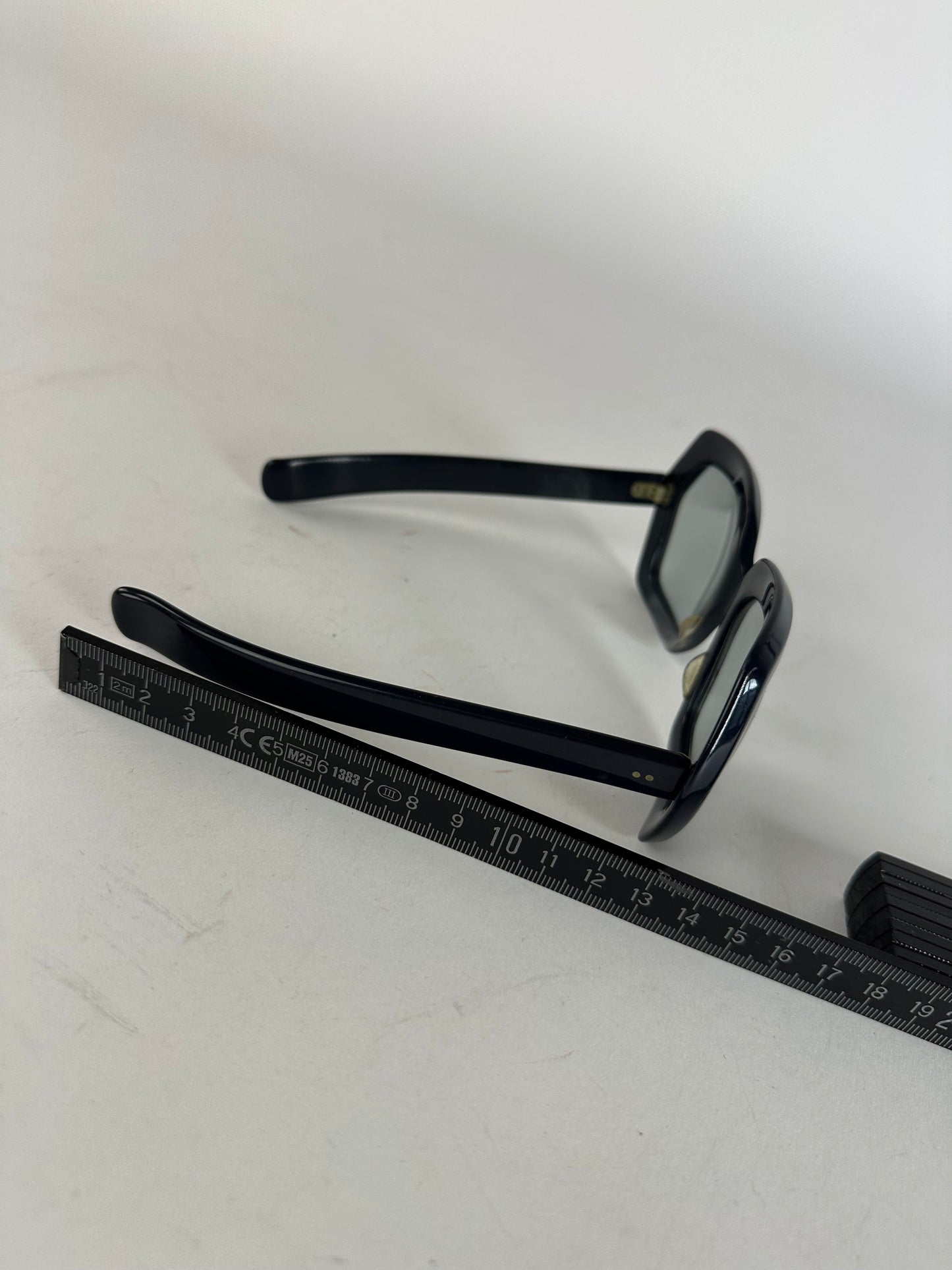 Vintage Givenchy Obersized Sunglasses Black Blue