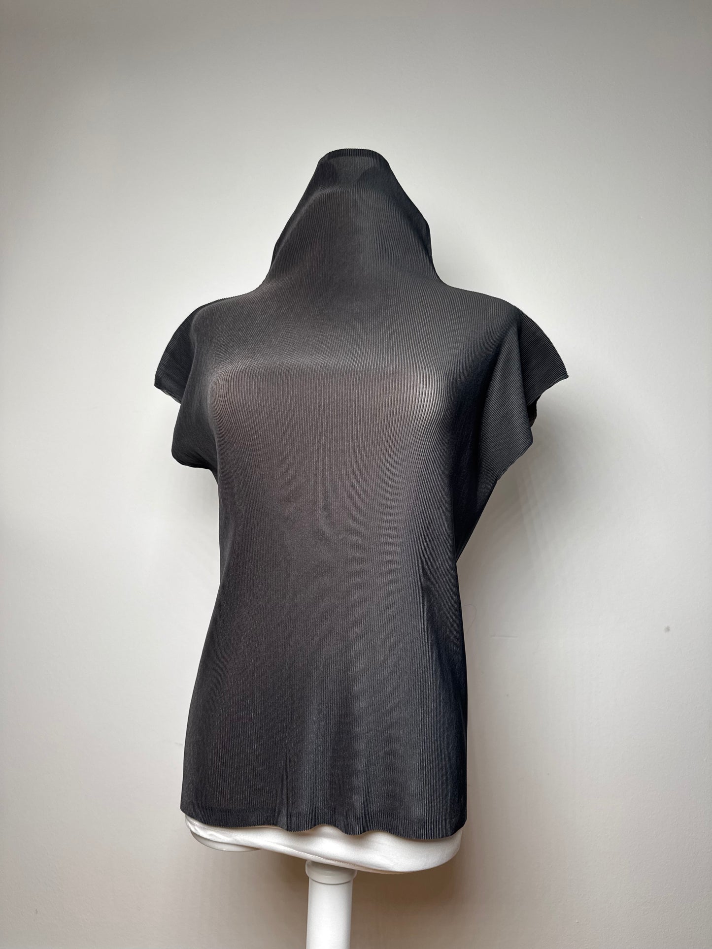 Vintage Pleats Please Plissee top Anthracite M