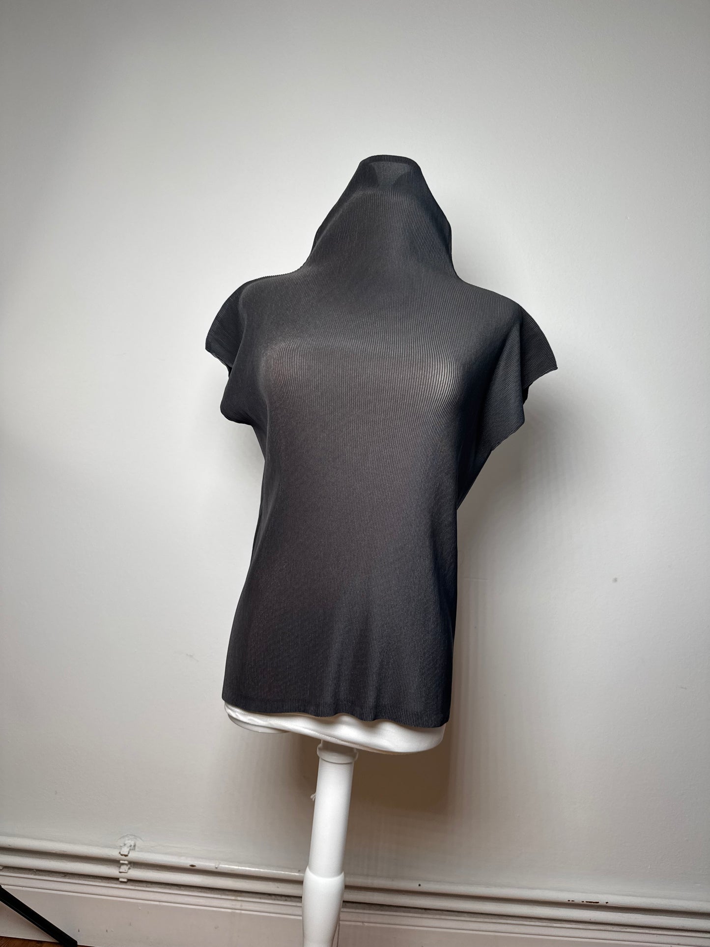Vintage Pleats Please Plissee top Anthracite M