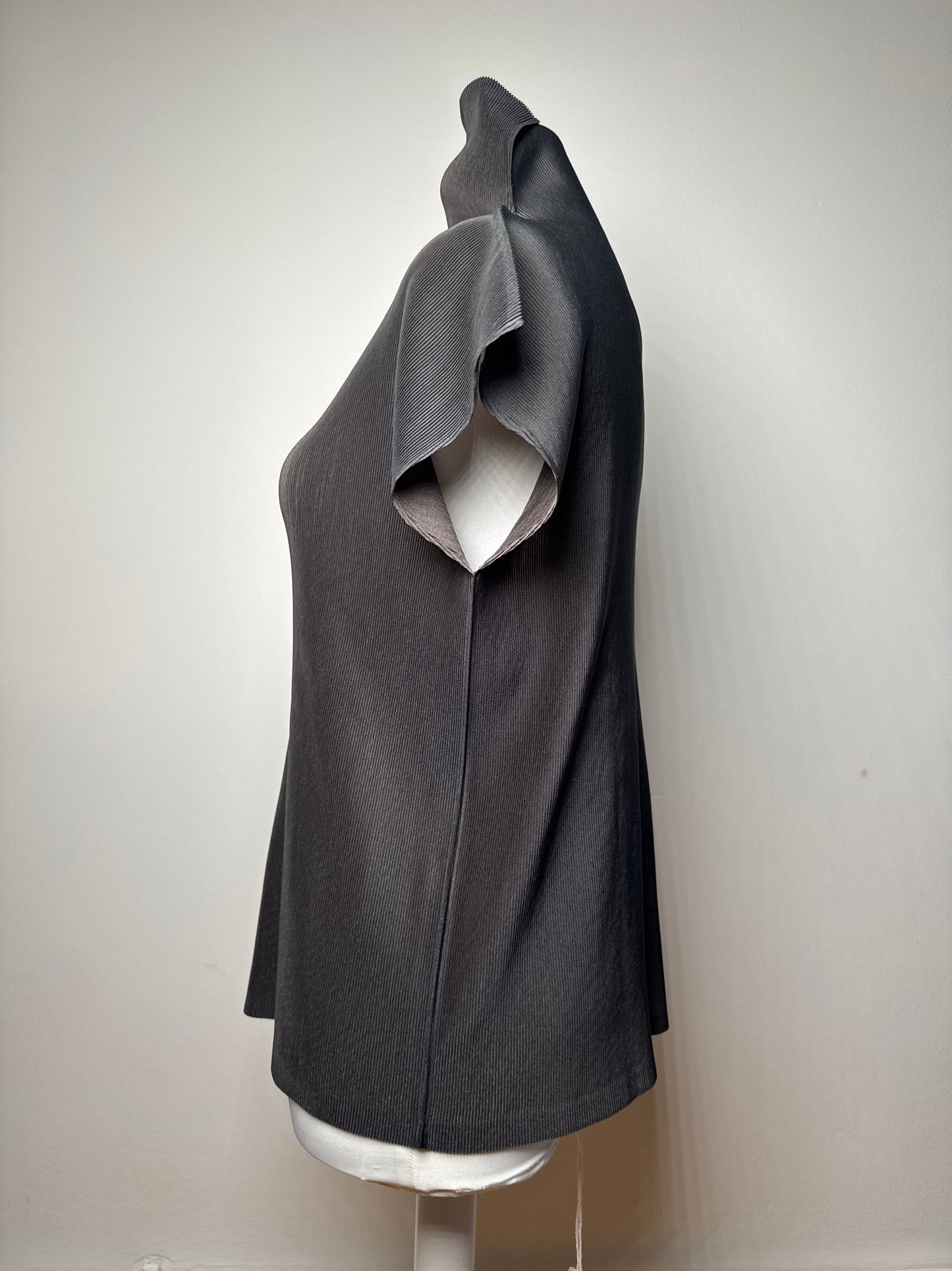 Vintage Pleats Please Plissee top Anthracite M