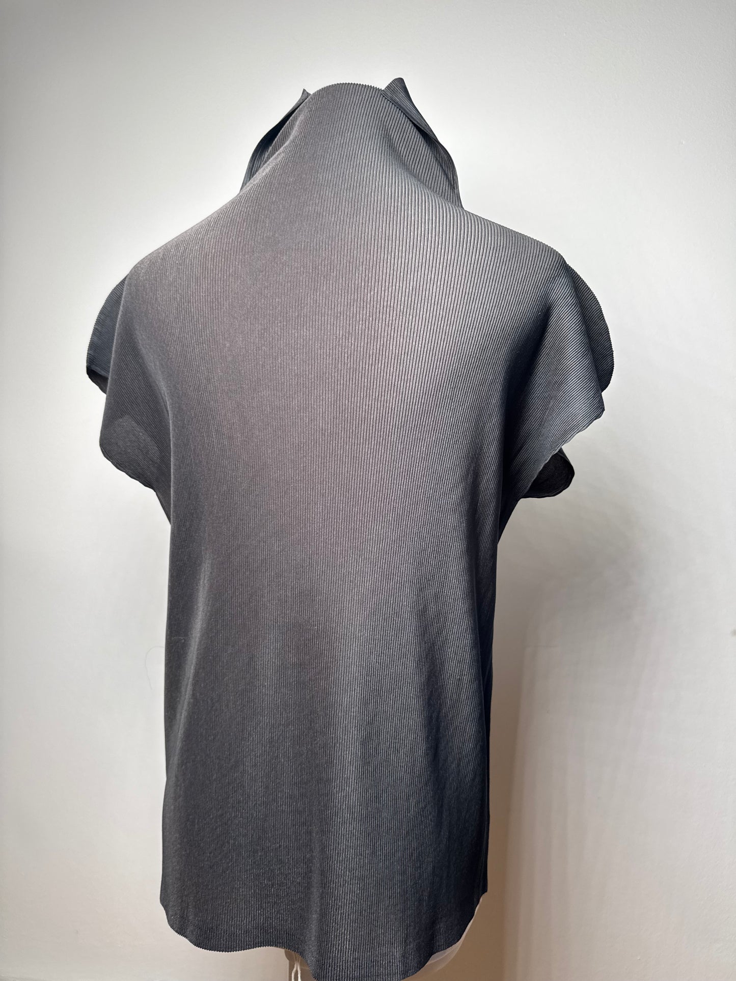 Vintage Pleats Please Plissee top Anthracite M