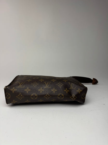 Vintage Louis Vuitton monogram leather clutch brown