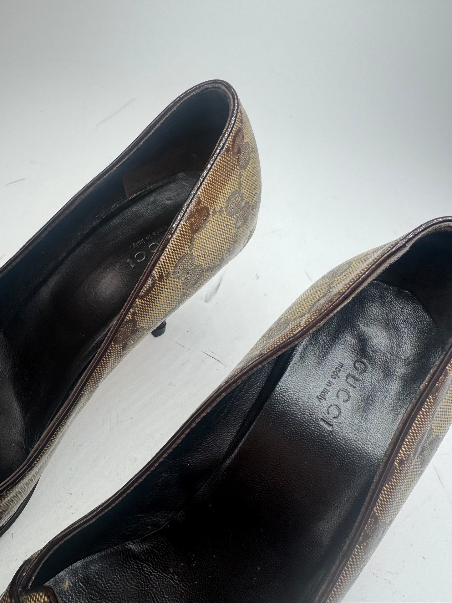 Vintage Gucci Horsebit Monogram Leather Pumps Beige Brown 37