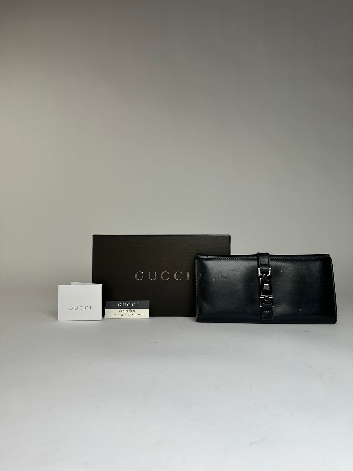 Vintage Gucci Leather Bifold Wallet Early 2000s Black Silver