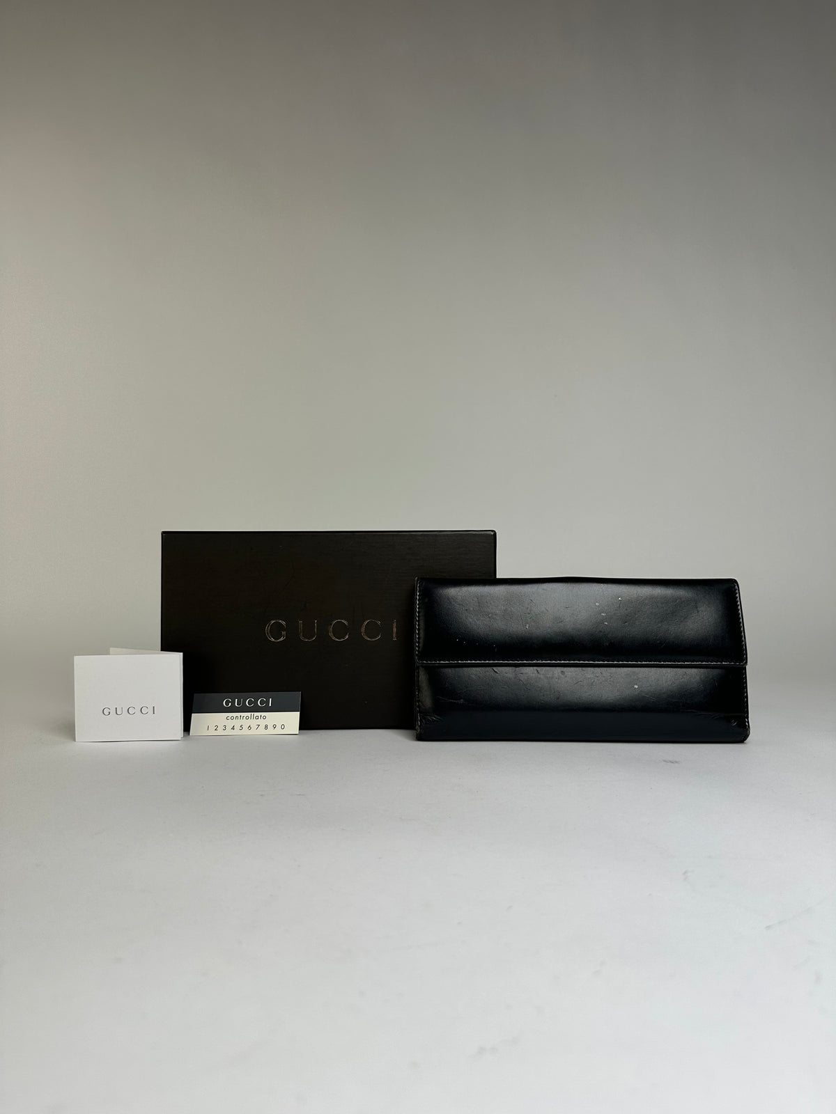 Vintage Gucci Leather Bifold Wallet Early 2000s Black Silver
