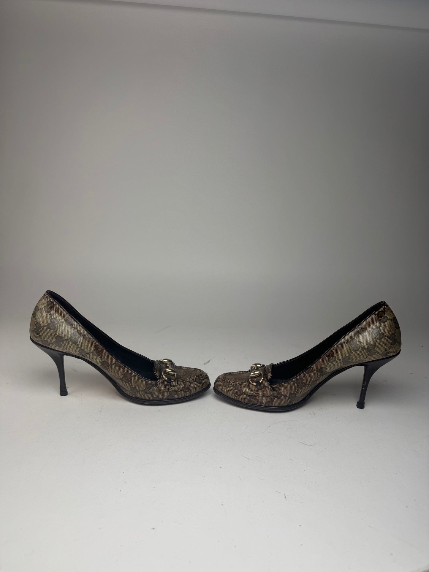 Vintage Gucci Horsebit Monogram Leather Pumps Beige Brown 37