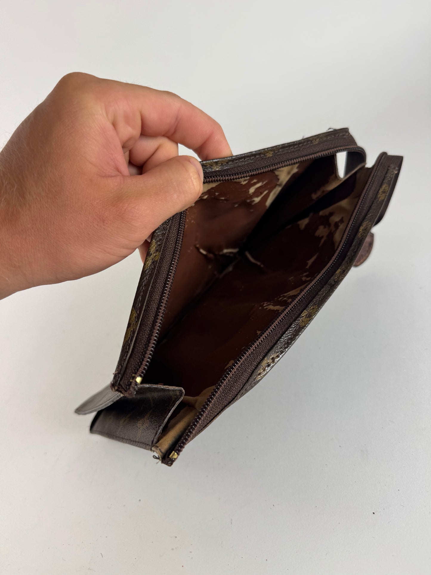 Pochette vintage Louis Vuitton en cuir Monogram marron