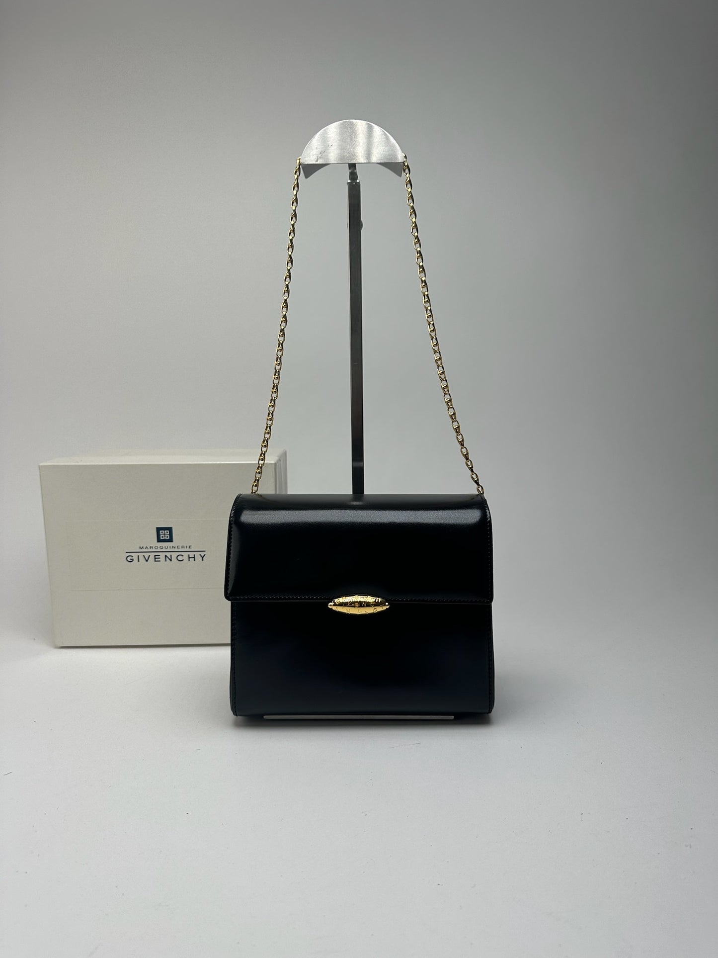 Sac vintage en cuir verni noir Givenchy