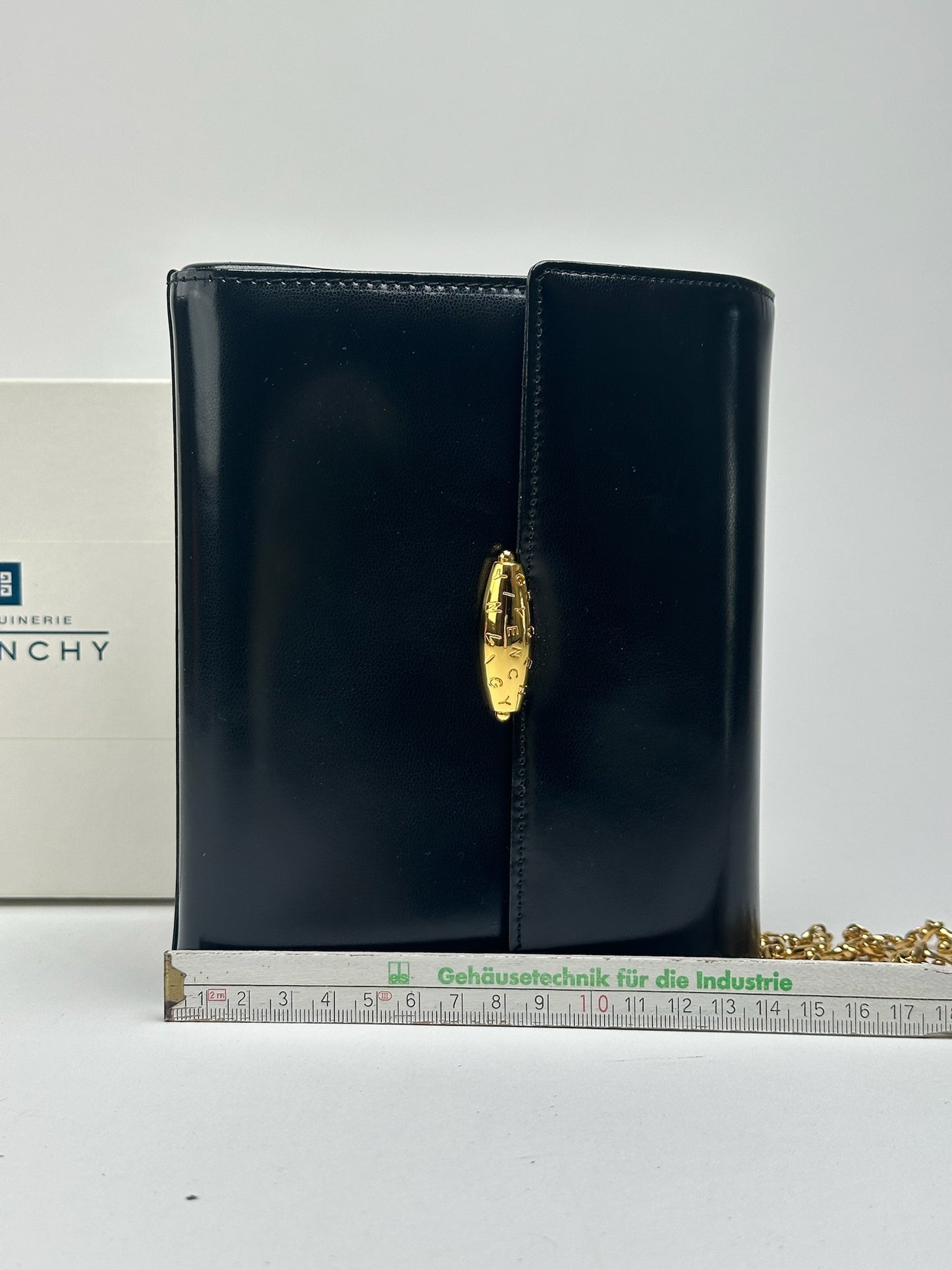 Sac vintage en cuir verni noir Givenchy