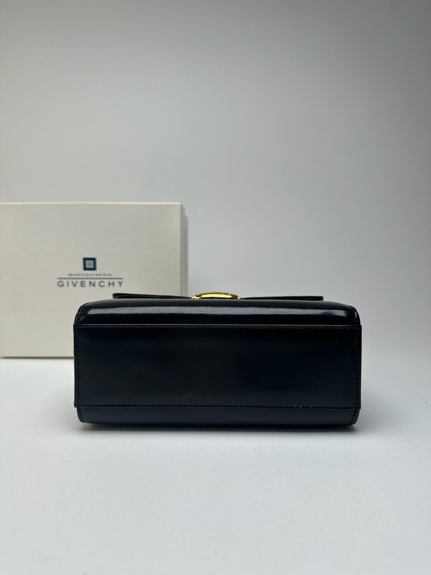 Sac vintage en cuir verni noir Givenchy