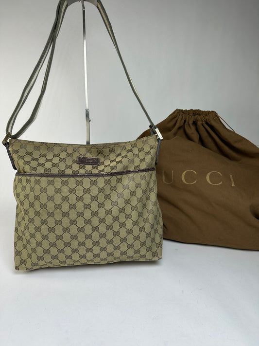 Vintage Gucci GG Supreme Hobo Bag Early 2000s Olive Brown