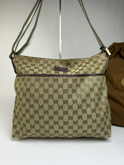 Vintage Gucci GG Supreme Hobo Bag Early 2000s Olive Brown