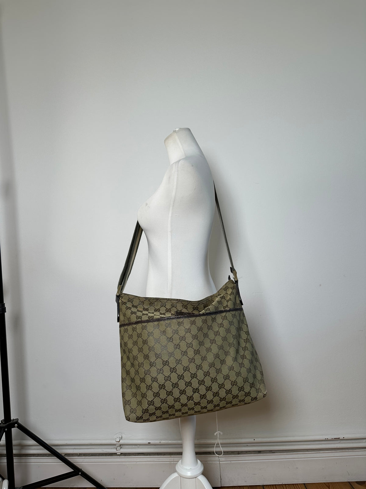 Vintage Gucci GG Supreme Hobo Bag Early 2000s Olive Brown